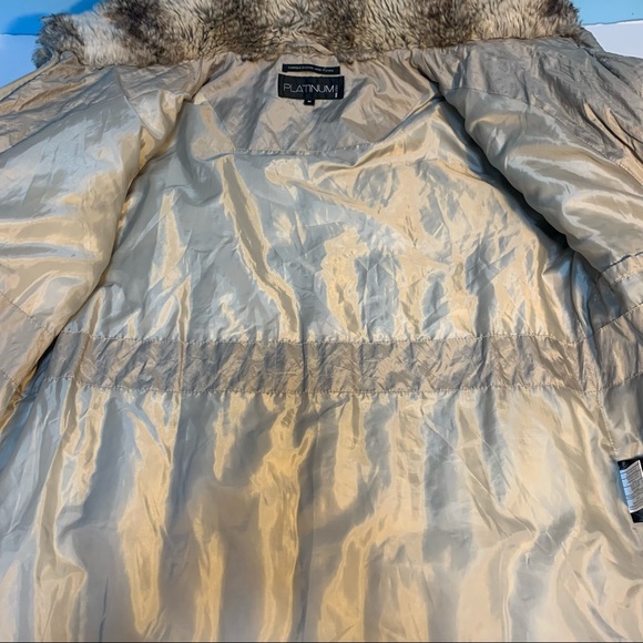 Platinum women’s light weight coat, size medium, Beige color - Picture 2 of 13
